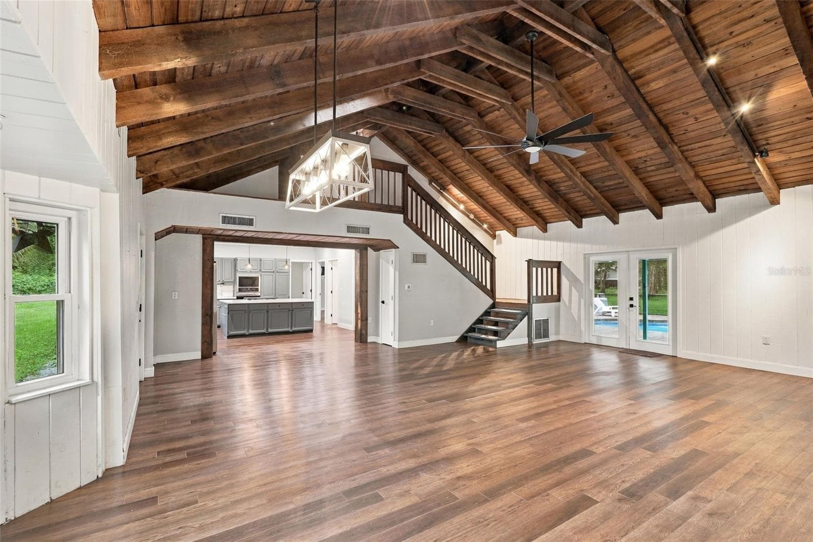 LIVING ROOM - 2290 MUD LAKE RD, DE LEON SPRINGS