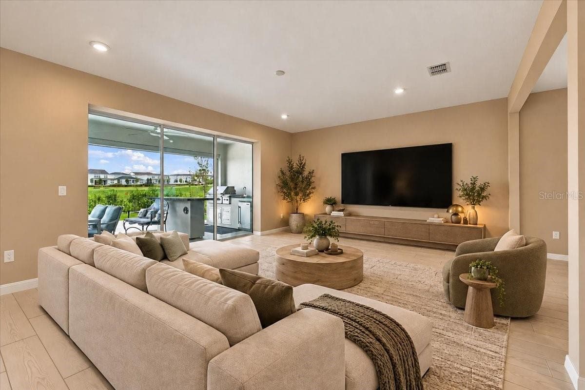 Single Family Residence at 6262 ARGENT WOOD DR, WINTER GARDEN, photo 5 of 47