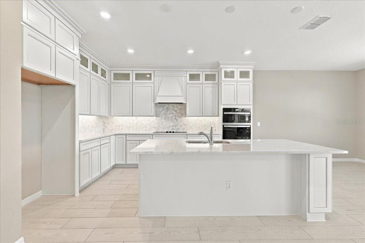 Single Family Residence at 6262 ARGENT WOOD DR, WINTER GARDEN, photo 8 of 47