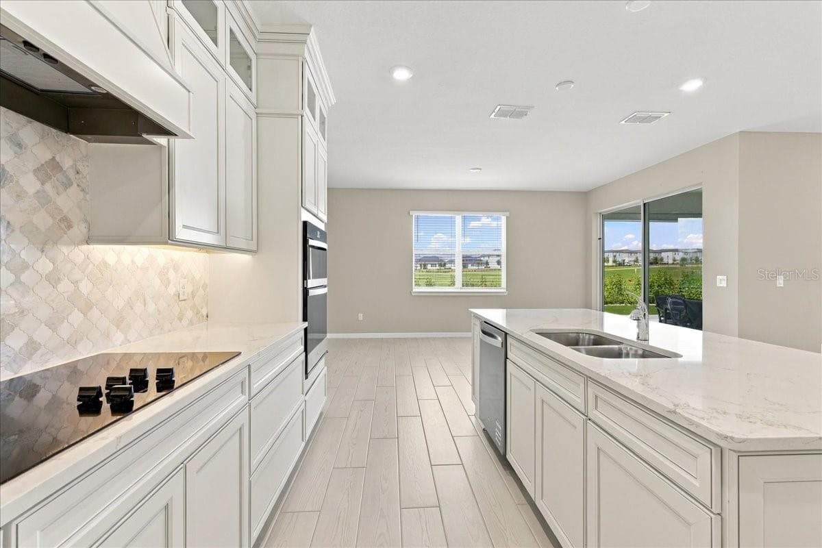 Single Family Residence at 6262 ARGENT WOOD DR, WINTER GARDEN, photo 10 of 47