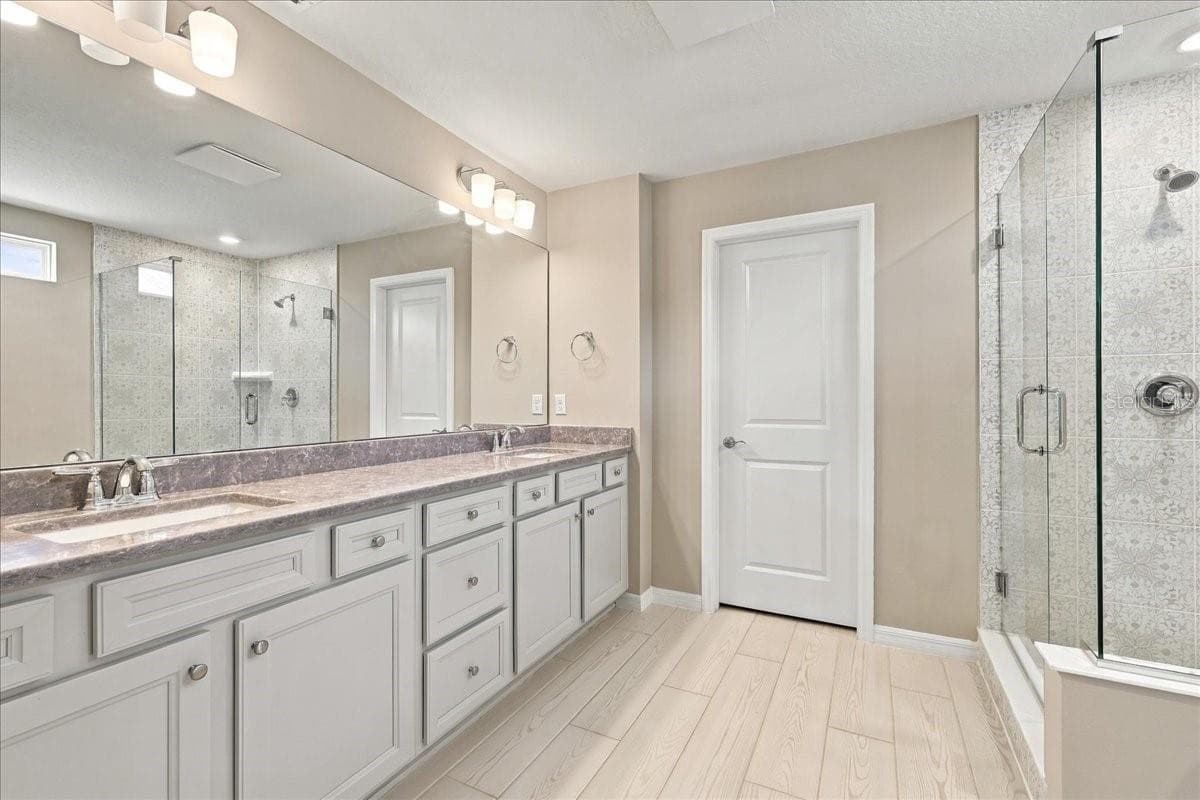 Single Family Residence at 6262 ARGENT WOOD DR, WINTER GARDEN, photo 13 of 47
