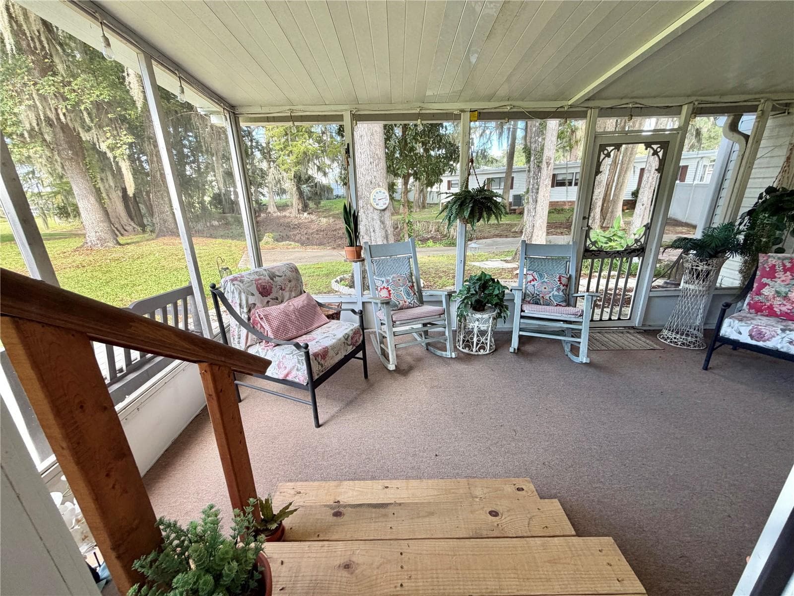 Mobile Home at 107 ROYAL PALM DR, LEESBURG, photo 8 of 60