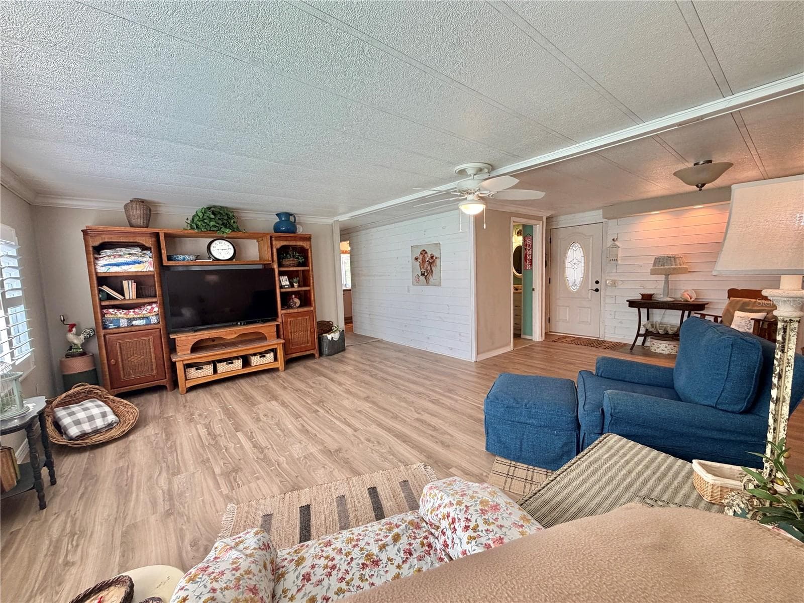 Mobile Home at 107 ROYAL PALM DR, LEESBURG, photo 16 of 60