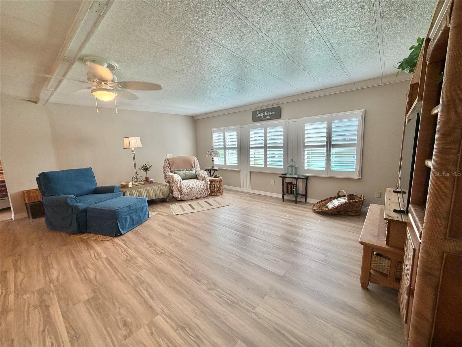 Mobile Home at 107 ROYAL PALM DR, LEESBURG, photo 17 of 60