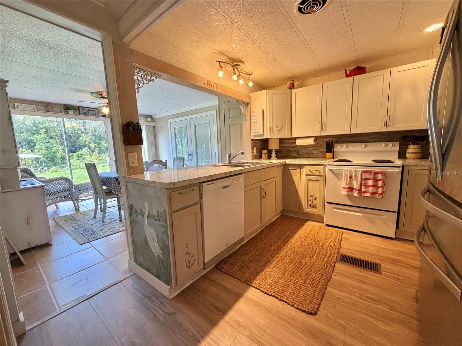Mobile Home at 107 ROYAL PALM DR, LEESBURG, photo 25 of 60