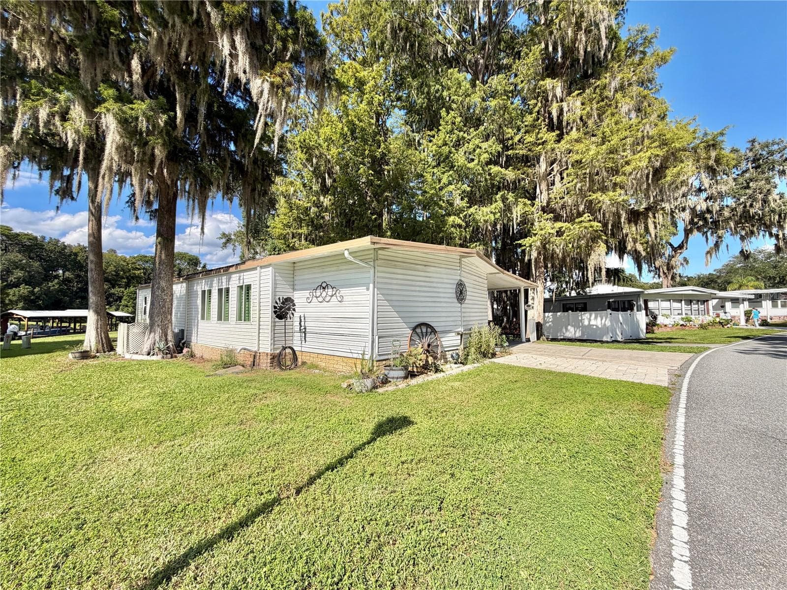 Mobile Home at 107 ROYAL PALM DR, LEESBURG, photo 57 of 60