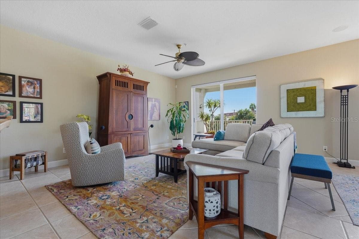 Townhouse at 101 SHOALS CIR, NORTH REDINGTON BEACH, photo 16 of 100