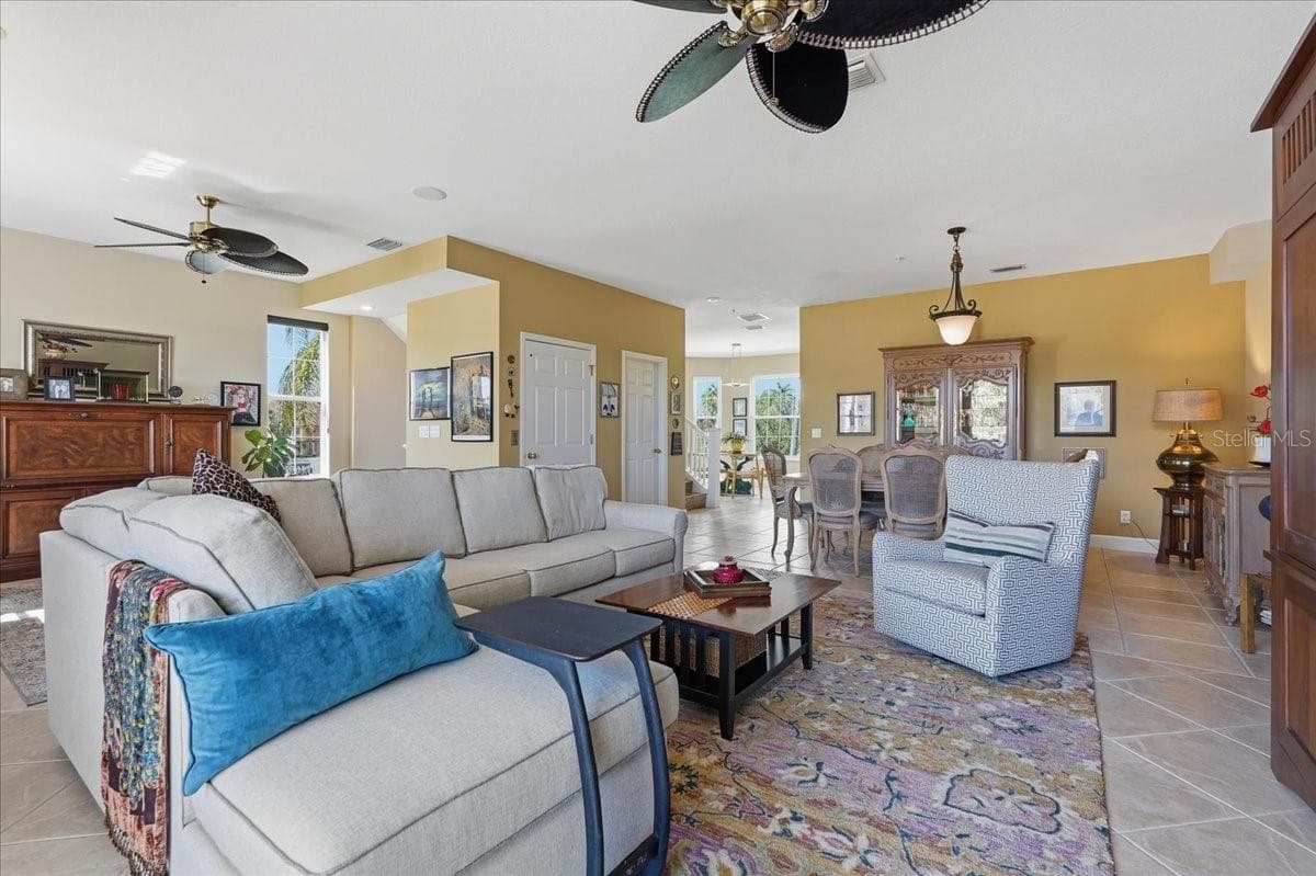 Townhouse at 101 SHOALS CIR, NORTH REDINGTON BEACH, photo 21 of 100