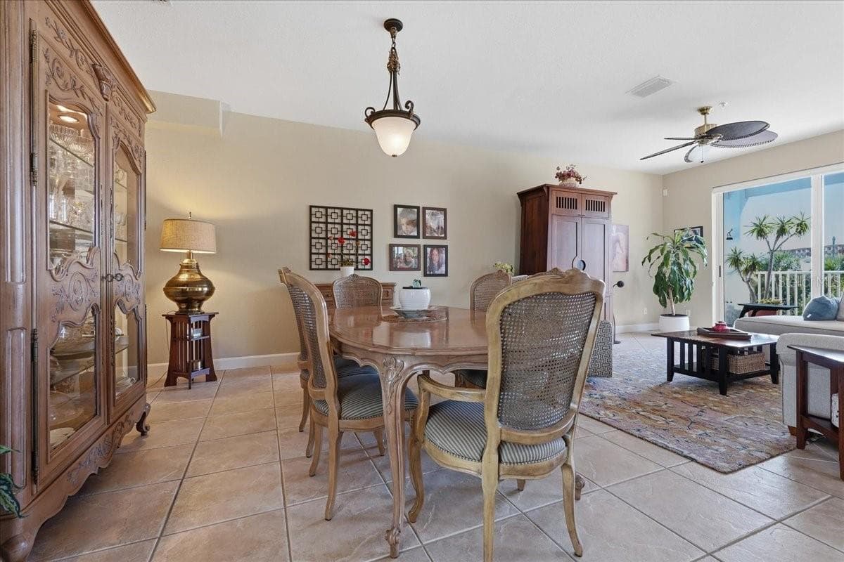 Townhouse at 101 SHOALS CIR, NORTH REDINGTON BEACH, photo 22 of 100