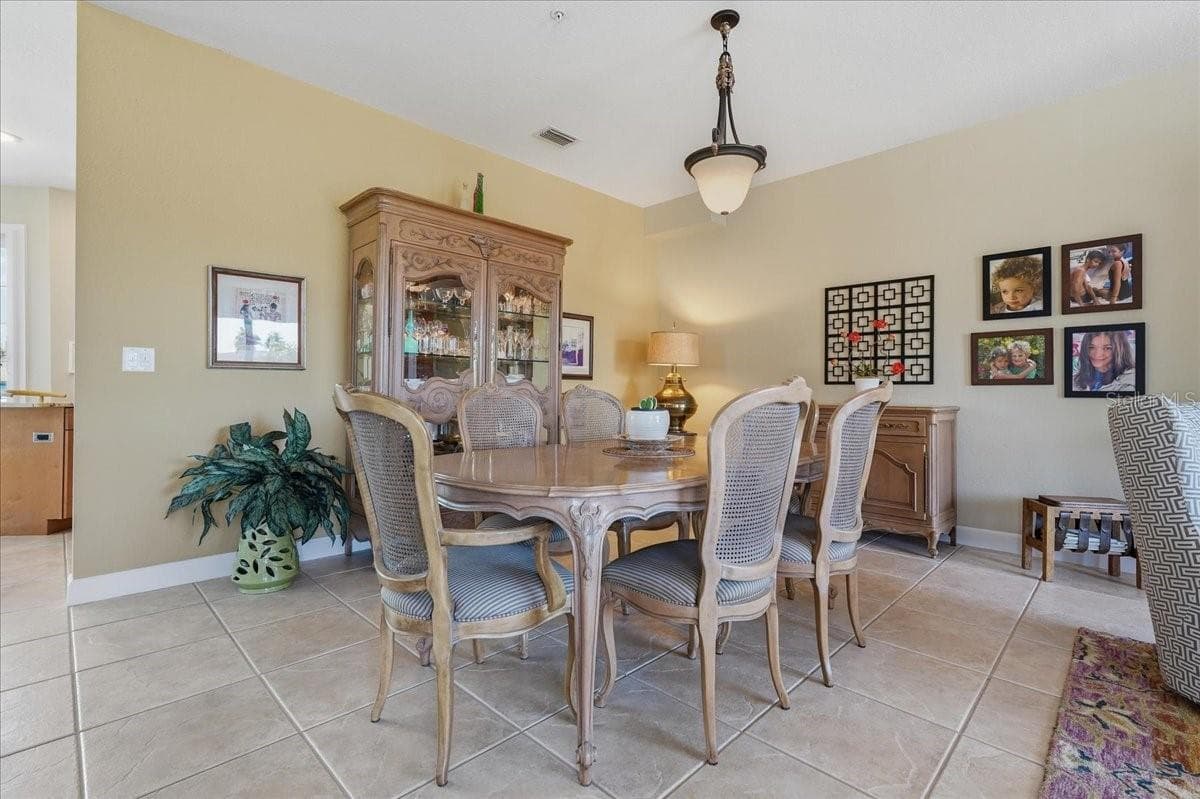 Townhouse at 101 SHOALS CIR, NORTH REDINGTON BEACH, photo 23 of 100