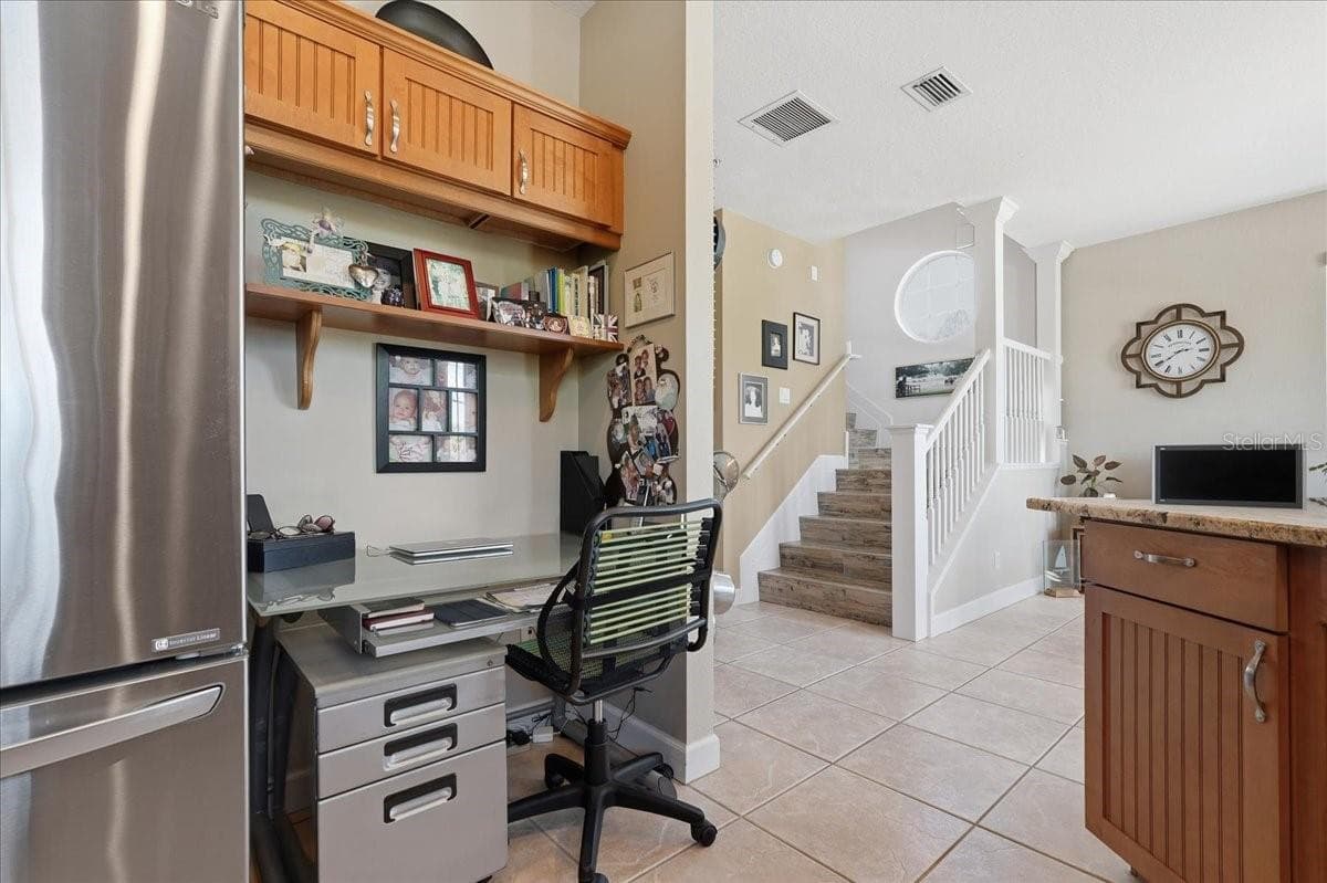 Townhouse at 101 SHOALS CIR, NORTH REDINGTON BEACH, photo 32 of 100