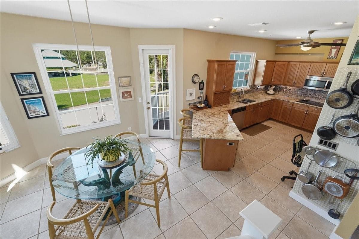 Townhouse at 101 SHOALS CIR, NORTH REDINGTON BEACH, photo 36 of 100