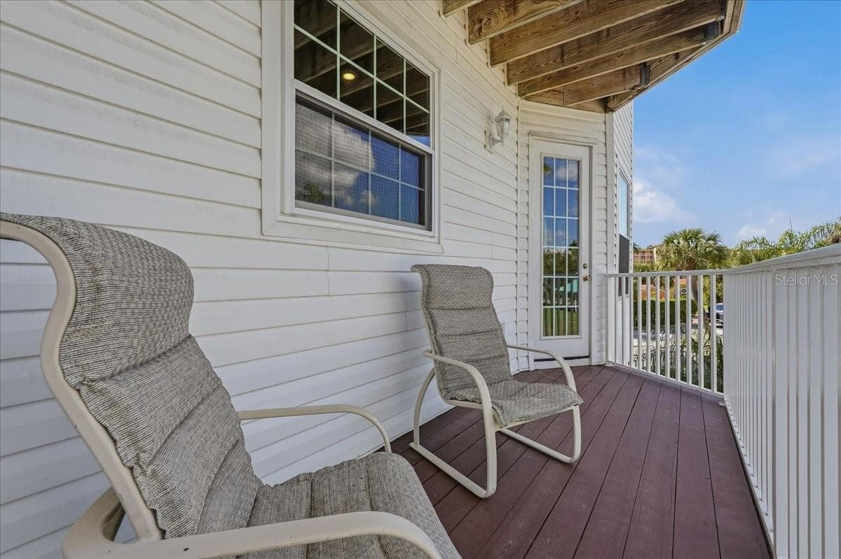 Townhouse at 101 SHOALS CIR, NORTH REDINGTON BEACH, photo 37 of 100