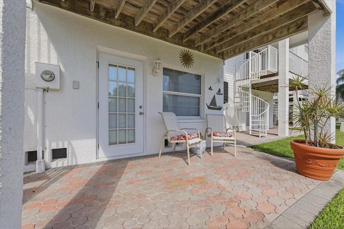 Townhouse at 101 SHOALS CIR, NORTH REDINGTON BEACH, photo 66 of 100