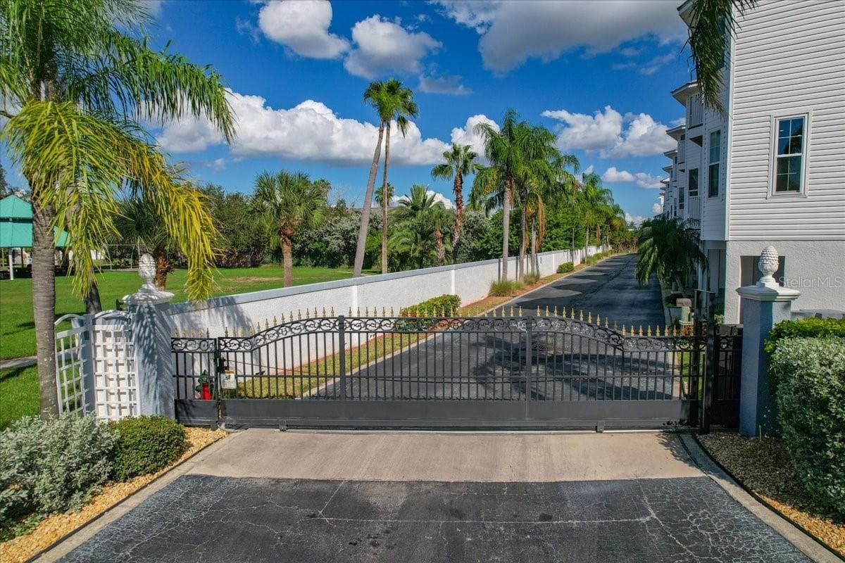 Townhouse at 101 SHOALS CIR, NORTH REDINGTON BEACH, photo 74 of 100