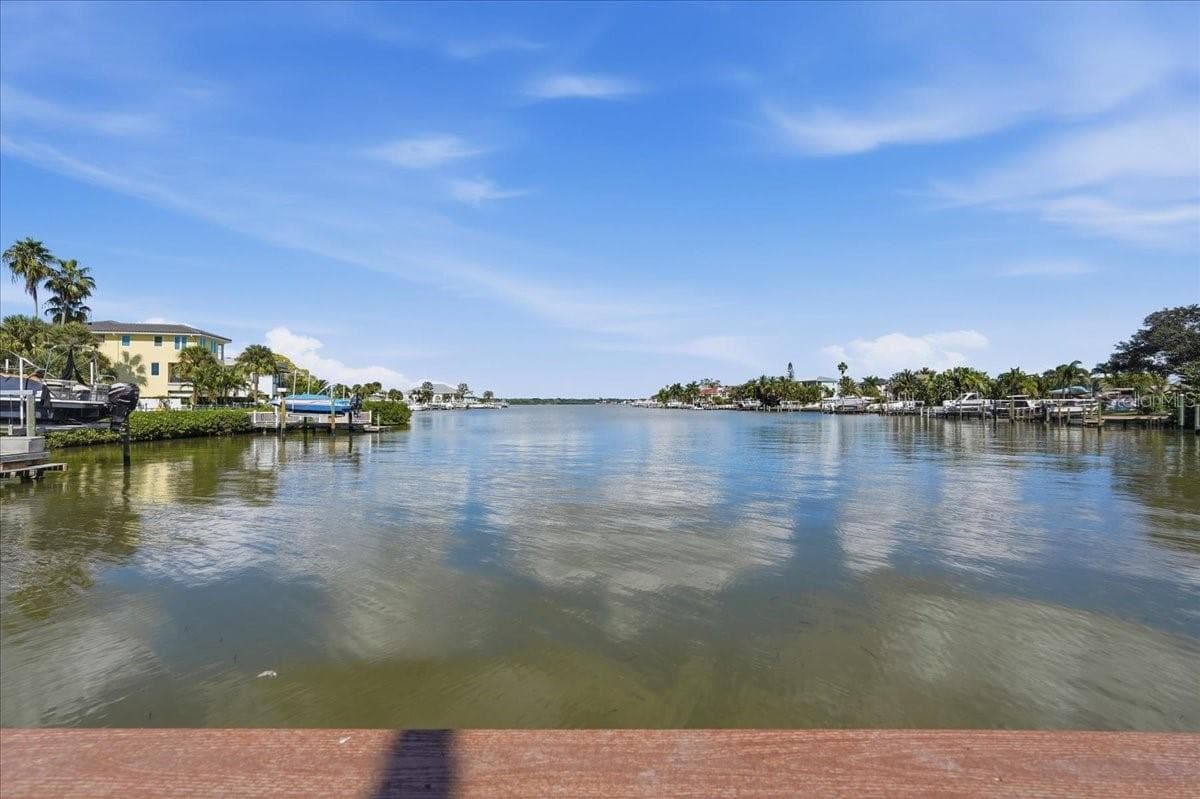 Townhouse at 101 SHOALS CIR, NORTH REDINGTON BEACH, photo 83 of 100