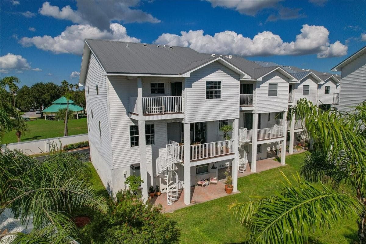 Townhouse at 101 SHOALS CIR, NORTH REDINGTON BEACH, photo 85 of 100