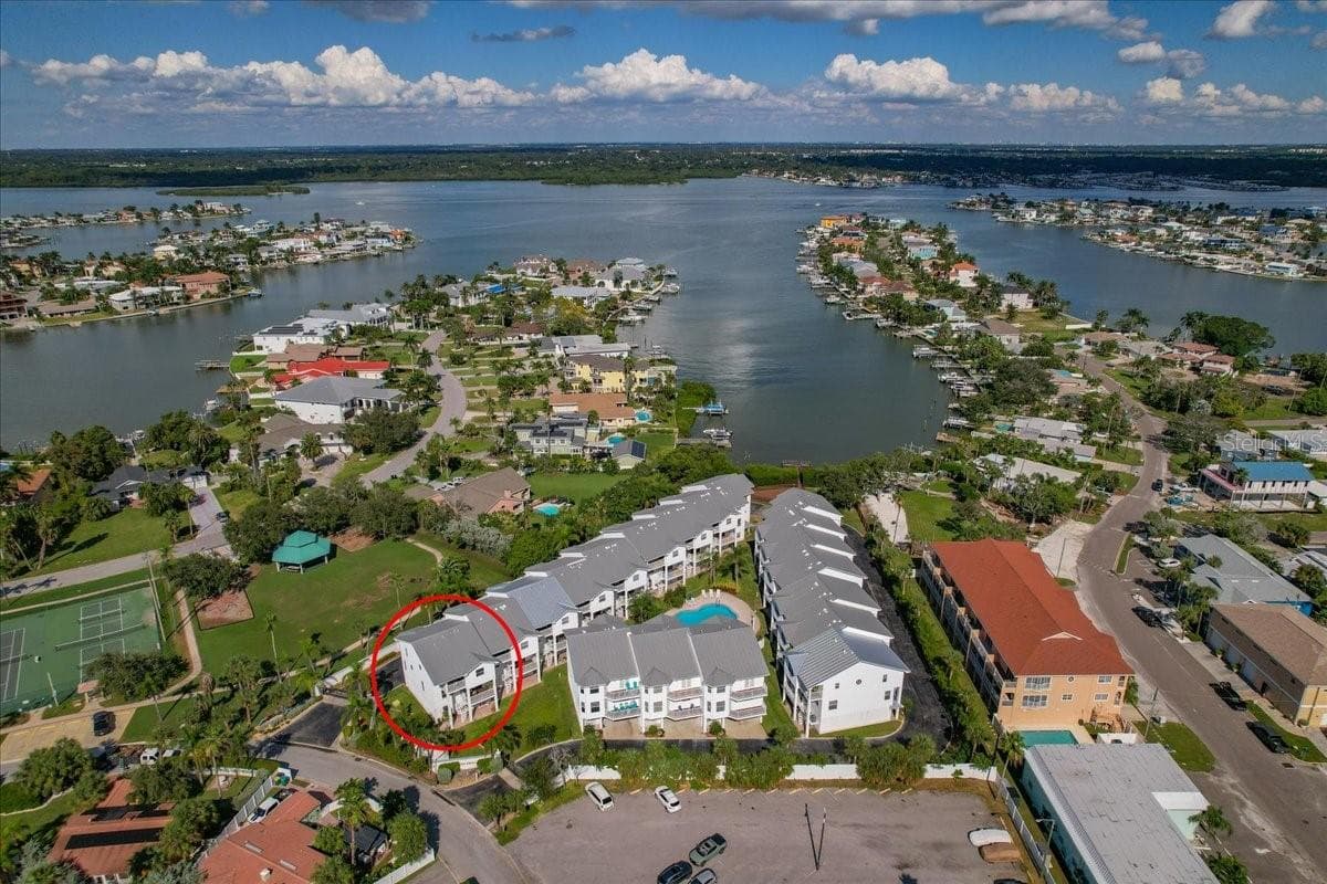 Townhouse at 101 SHOALS CIR, NORTH REDINGTON BEACH, photo 92 of 100