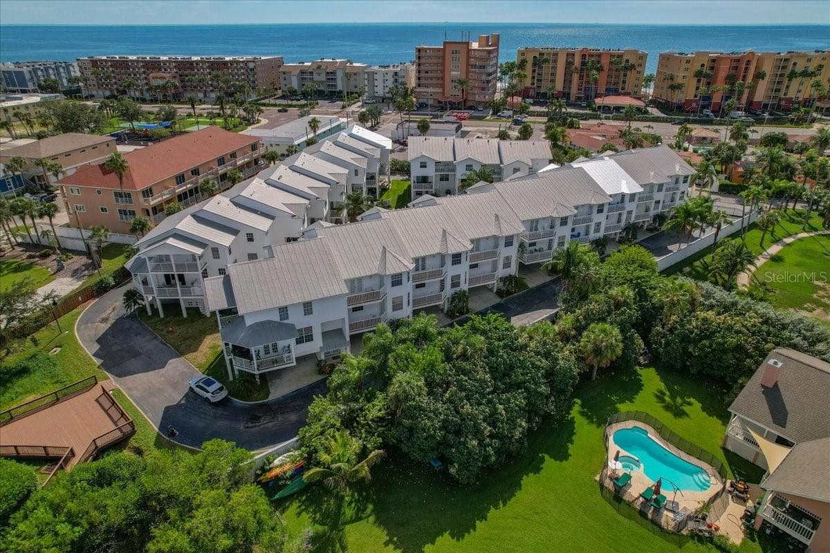 Townhouse at 101 SHOALS CIR, NORTH REDINGTON BEACH, photo 95 of 100