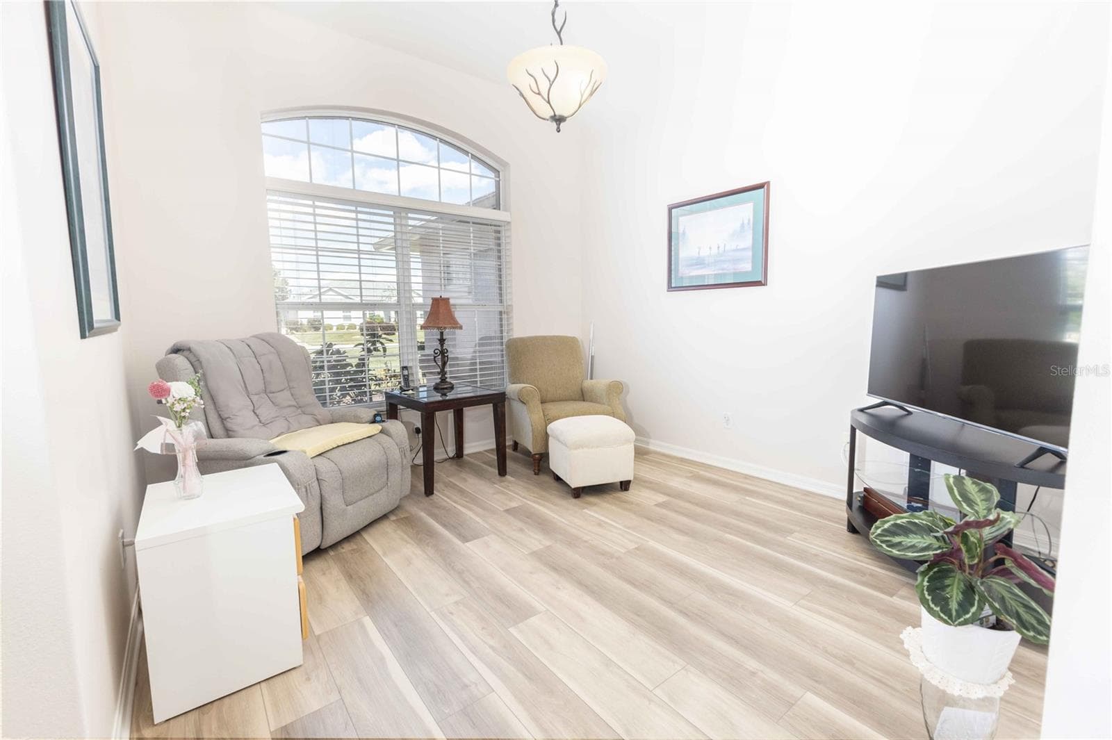Office space can be used as a den/tv room - 5399 COUNTY ROAD 125, WILDWOOD