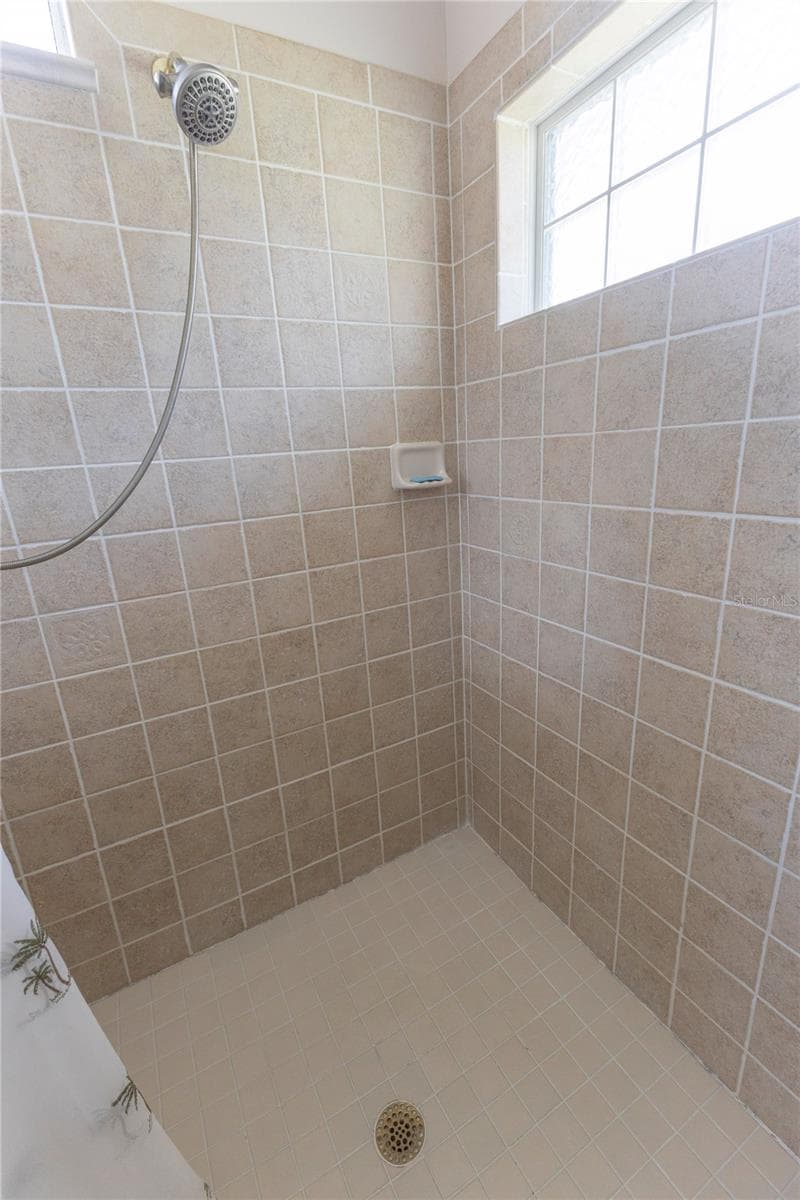 Shower of primary bathroom - 5399 COUNTY ROAD 125, WILDWOOD