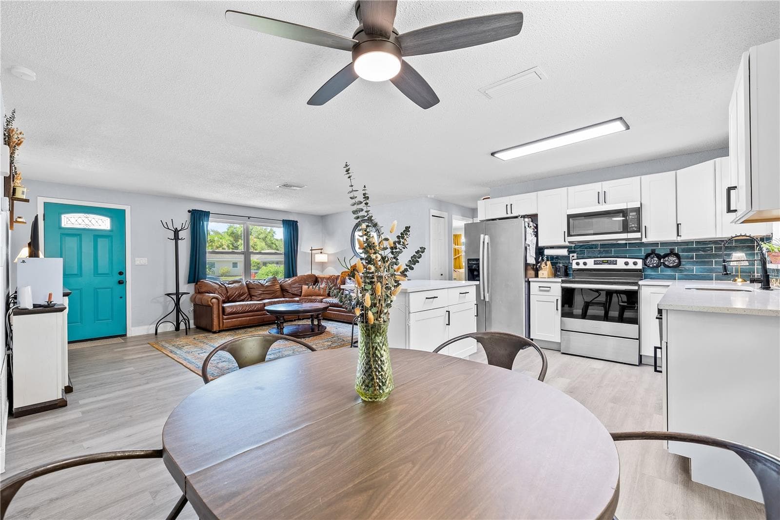 Single Family Residence at 1486 CAROLYN LN, CLEARWATER, photo 10 of 32