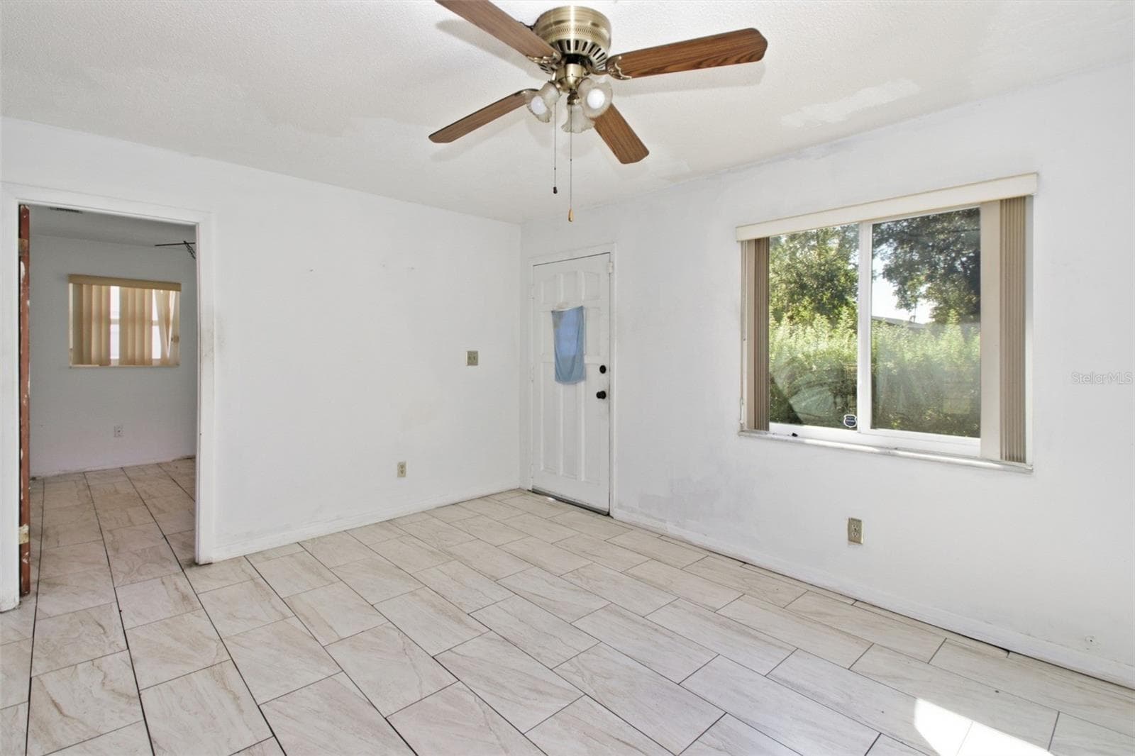 Single Family Residence at 4205 SOLOMON DR, ORLANDO, photo 7 of 31