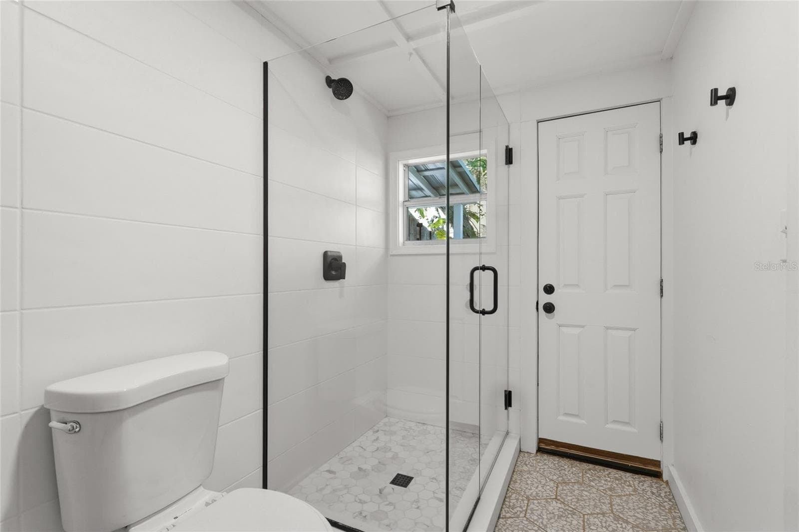 Single Family Residence at 2142 WALDEMERE ST, SARASOTA, photo 19 of 42