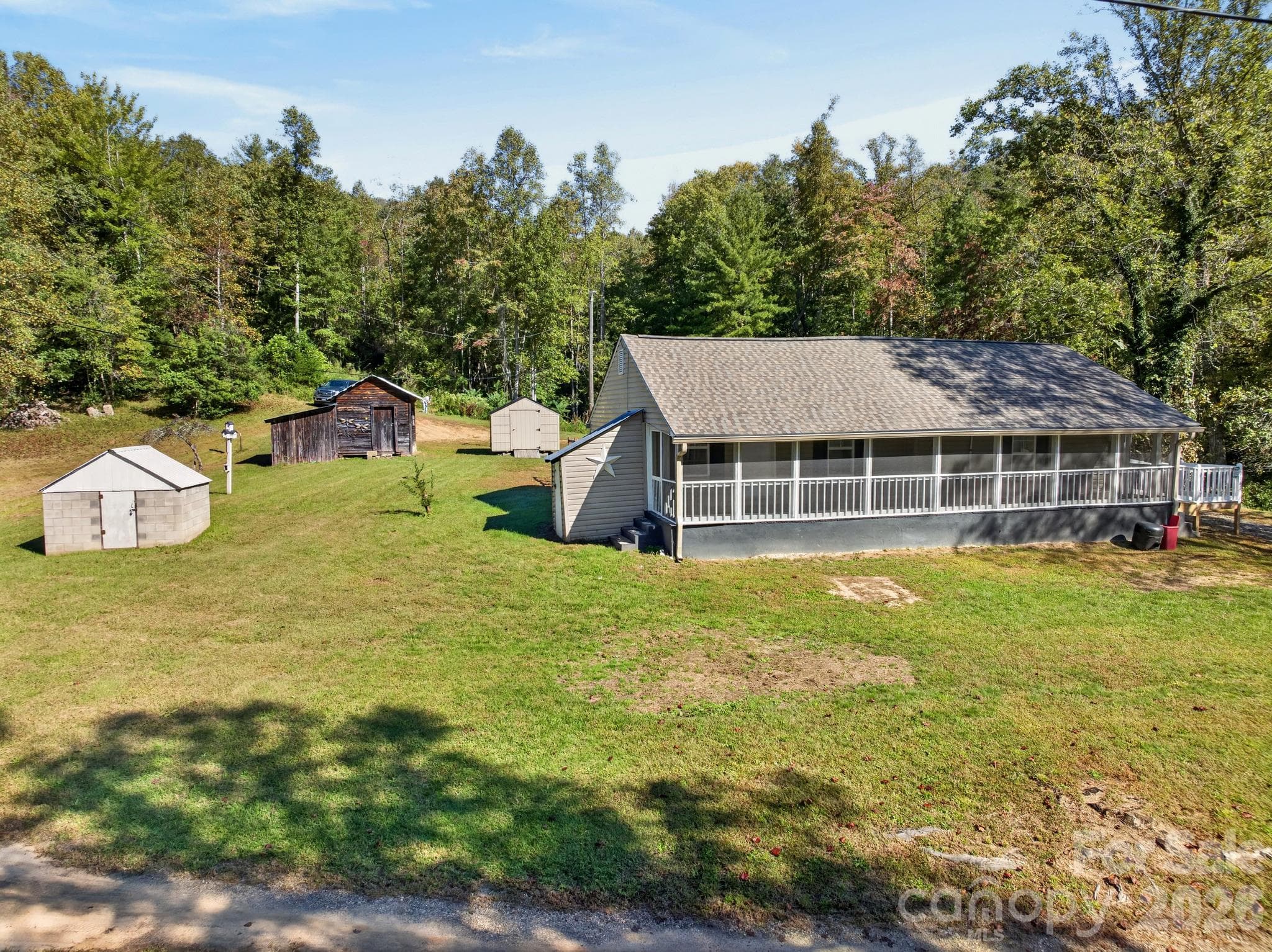 Single Family Residence at 2805 H T Road, Lenoir, photo 5 of 38
