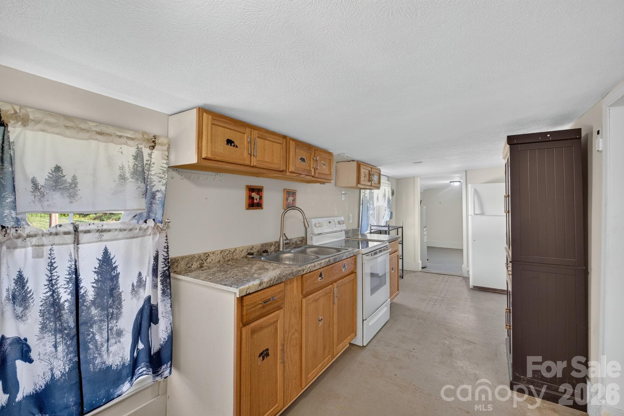 Single Family Residence at 2805 H T Road, Lenoir, photo 13 of 38