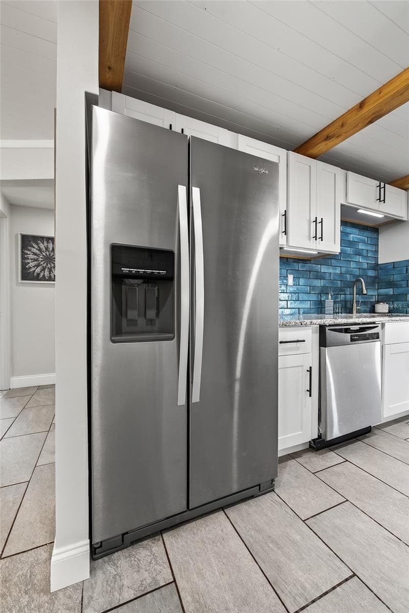 Single Family Residence at 13309 CAROL DR, HUDSON, photo 11 of 84