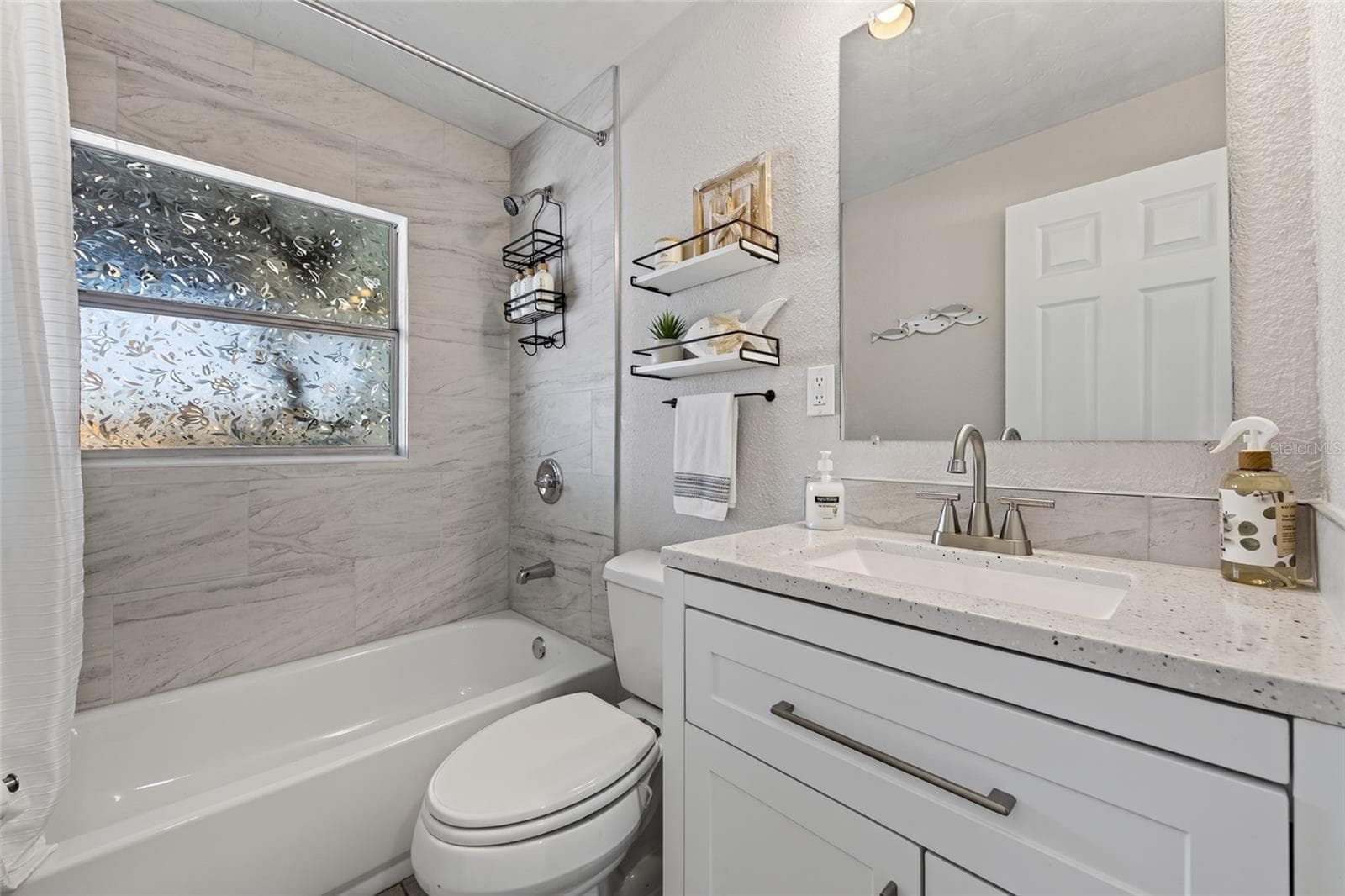 Single Family Residence at 13309 CAROL DR, HUDSON, photo 26 of 84