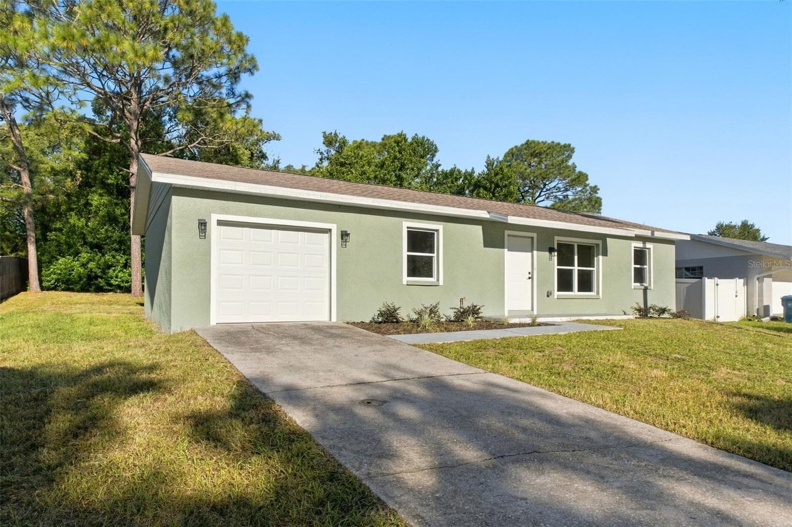 Single Family Residence at 5065 BROMLEY AVE, SPRING HILL, photo 3 of 28