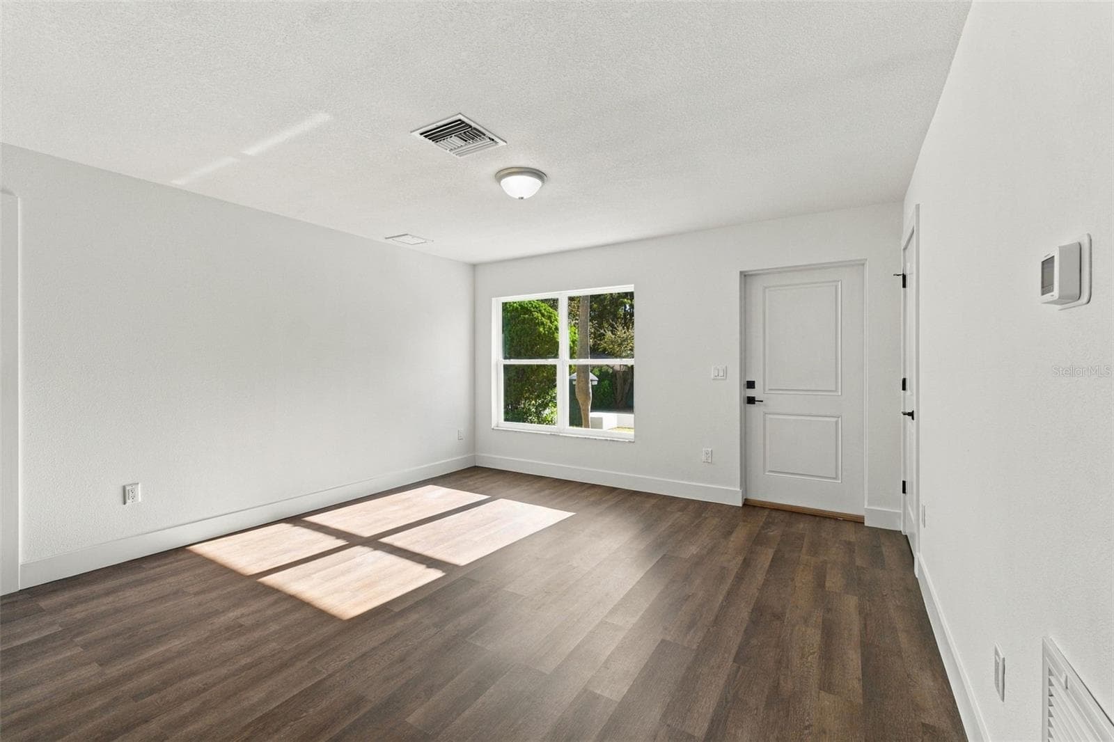 Single Family Residence at 5065 BROMLEY AVE, SPRING HILL, photo 7 of 28