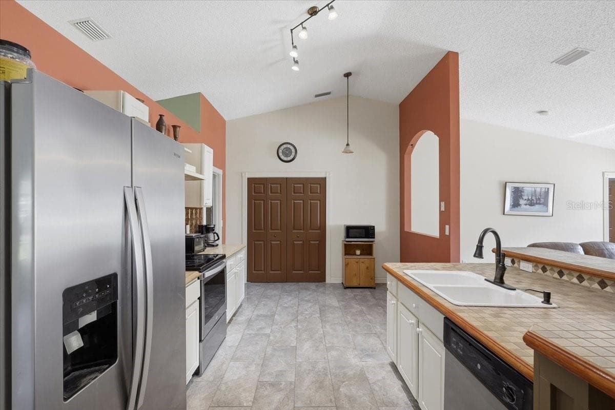 Single Family Residence at 92 ROBINSON DR, PALM COAST, photo 21 of 45