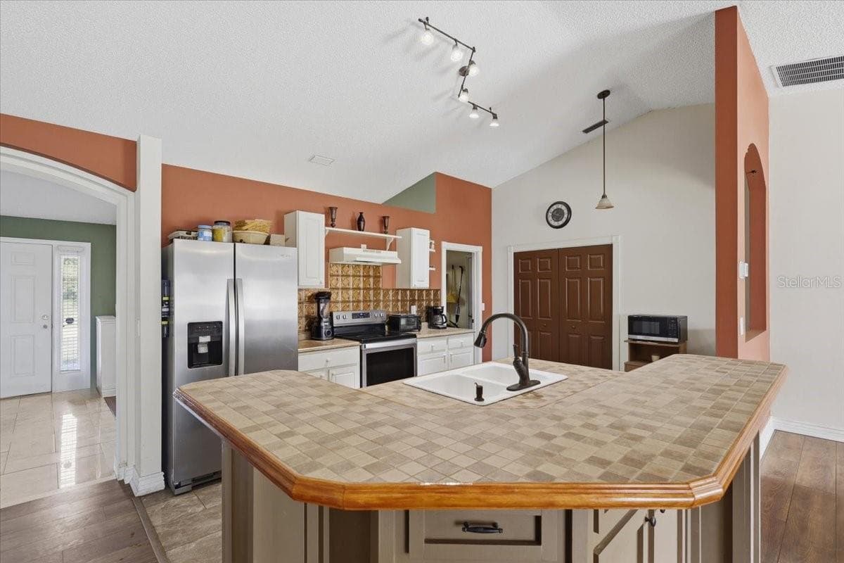 Single Family Residence at 92 ROBINSON DR, PALM COAST, photo 24 of 45