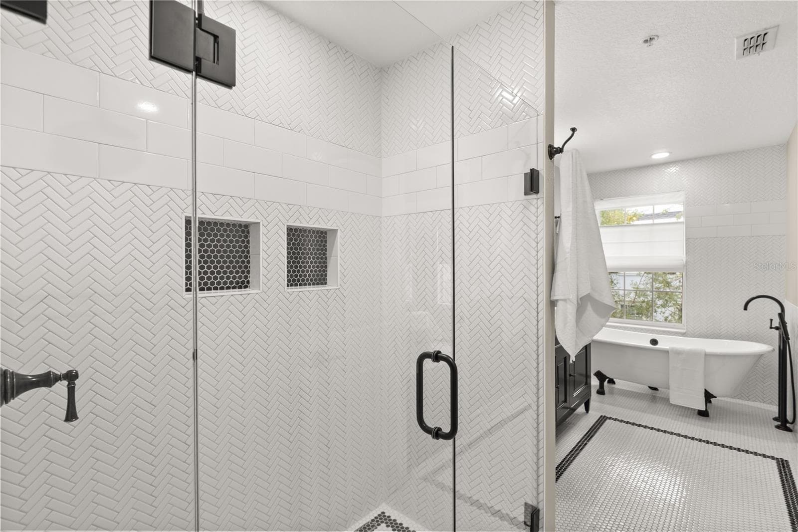 Townhouse at 2084 BRINK ALY, ORLANDO, photo 16 of 38