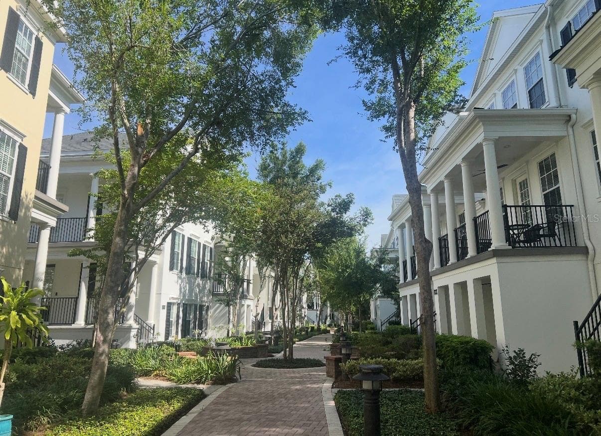 beautiful treelined mews and walking path - 2084 BRINK ALY, ORLANDO