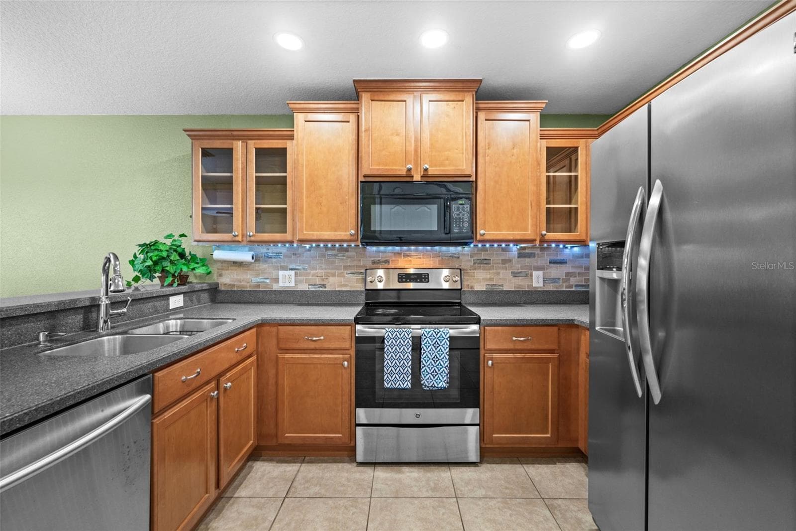 Single Family Residence at 11686 TEMPEST HARBOR LOOP, VENICE, photo 17 of 67