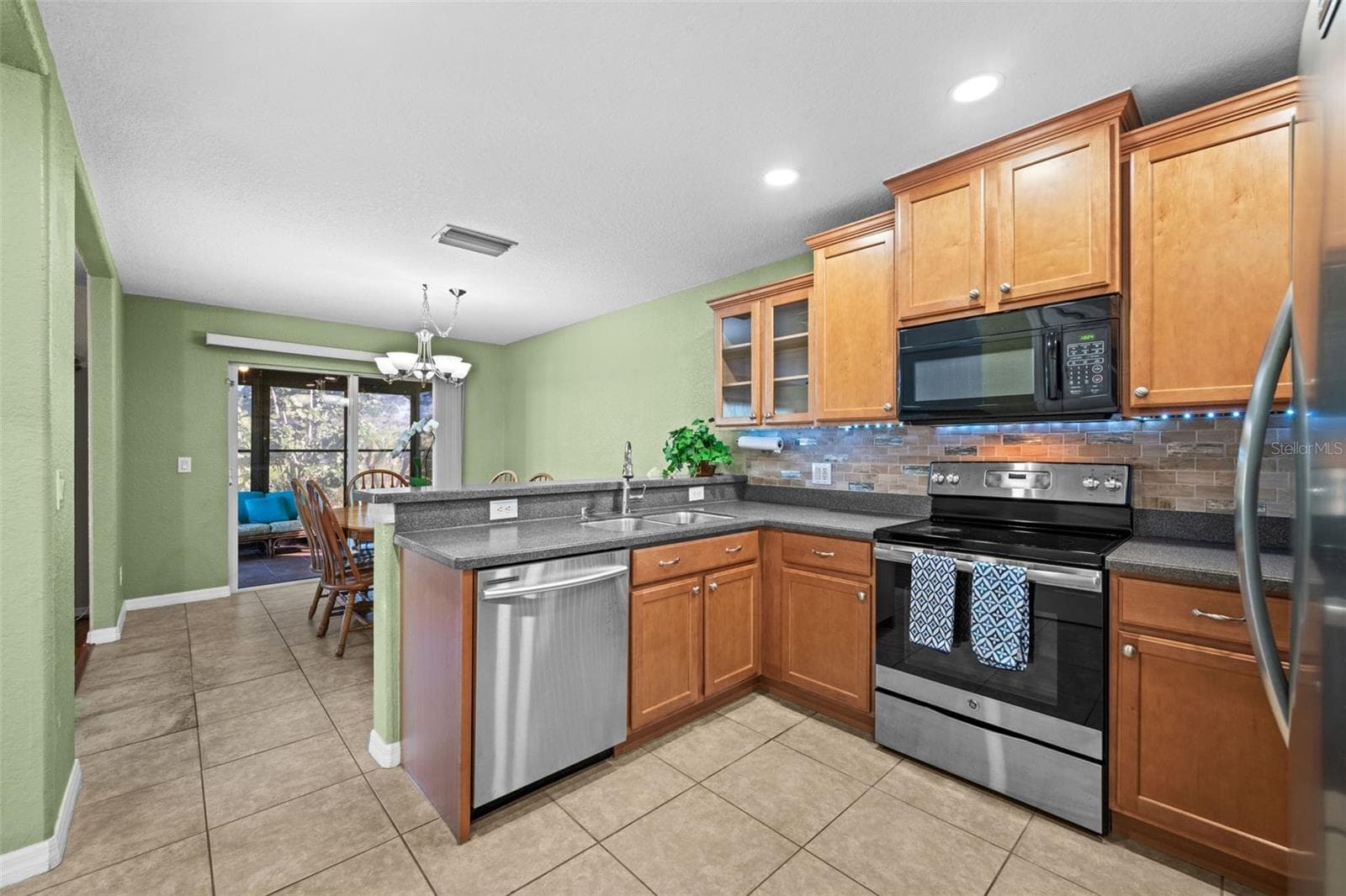 Single Family Residence at 11686 TEMPEST HARBOR LOOP, VENICE, photo 18 of 67