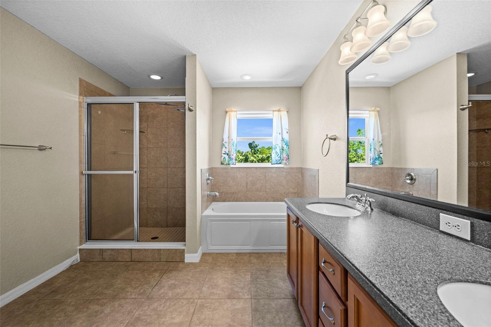 Single Family Residence at 11686 TEMPEST HARBOR LOOP, VENICE, photo 32 of 67