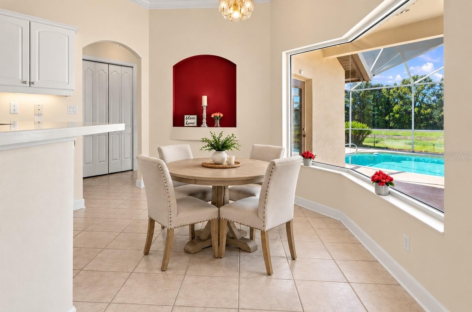 Virtually staged casual dining. - 1301 FOX CHAPEL DR, LUTZ