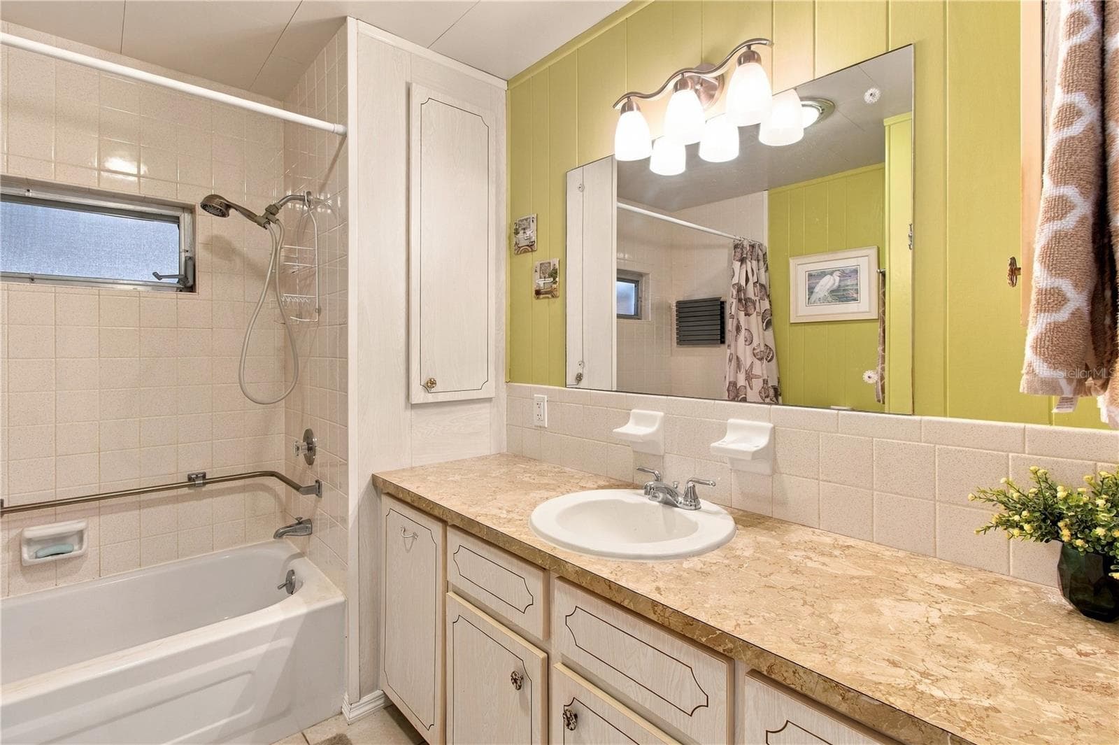 Mobile Home at 603 CYPRUS CT, BRADENTON, photo 18 of 34