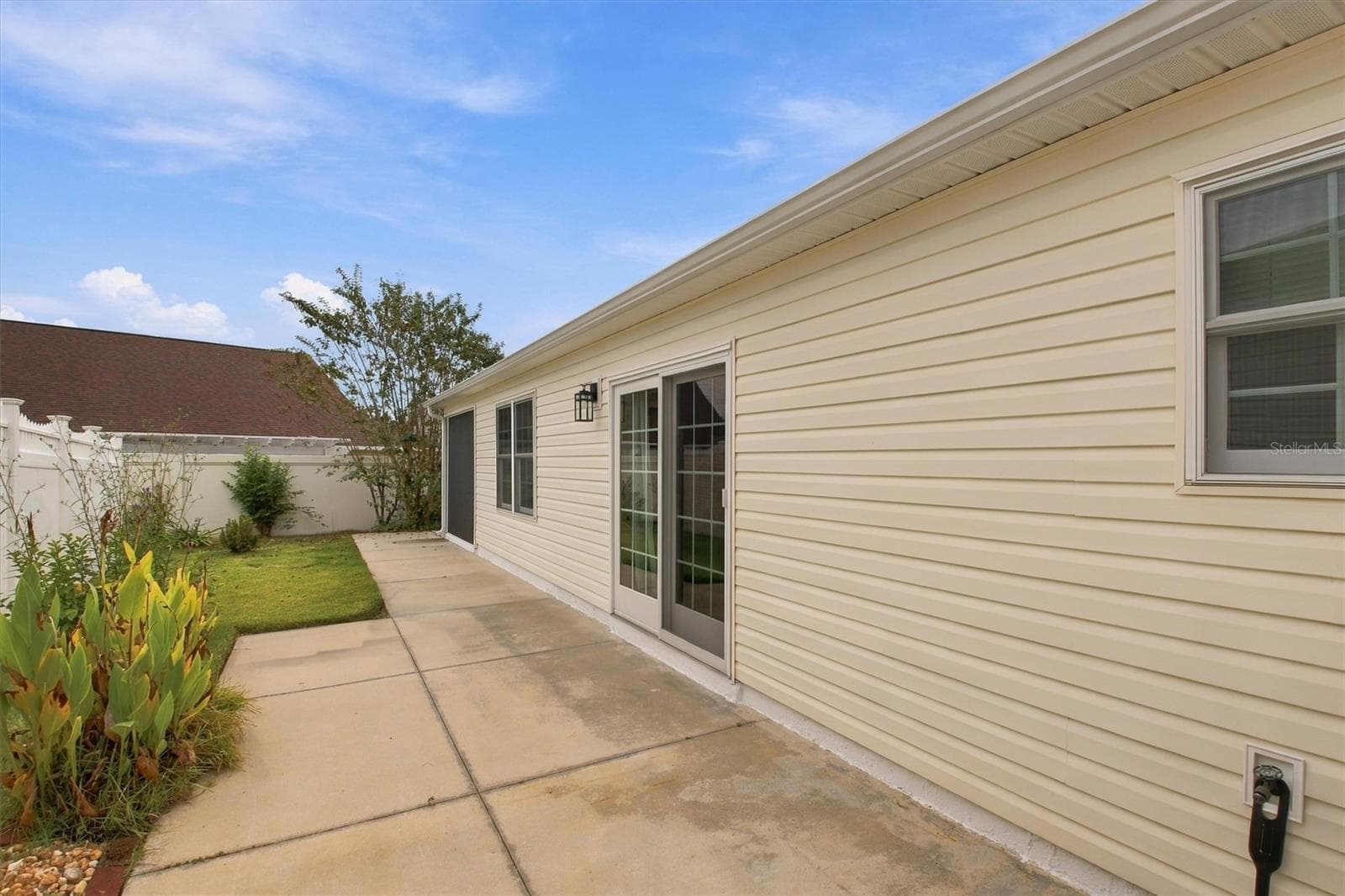 Single Family Residence at 1231 ESTILL AVE, THE VILLAGES, photo 9 of 29