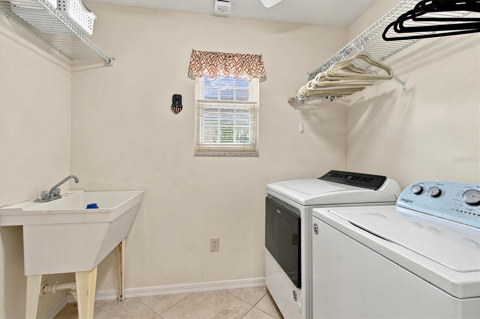 Single Family Residence at 1231 ESTILL AVE, THE VILLAGES, photo 10 of 29