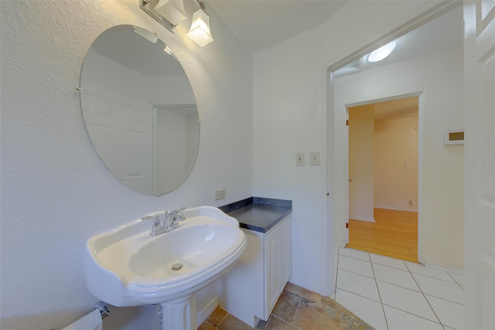 Single Family Residence at 811 69TH AVE S, ST PETERSBURG, photo 20 of 40