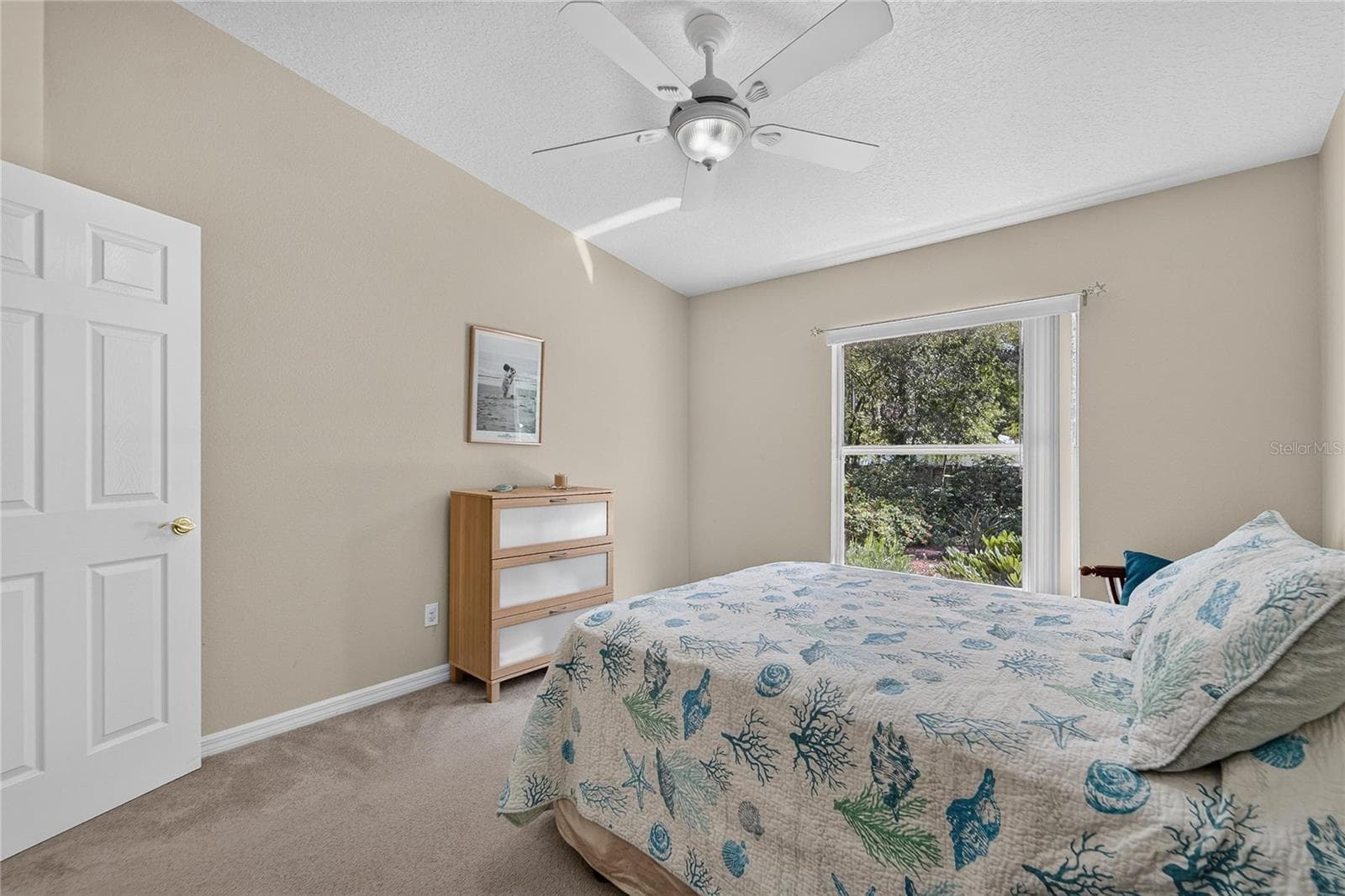 Guest Room has an overhead fan - 28329 LINDENHURST DR, WESLEY CHAPEL