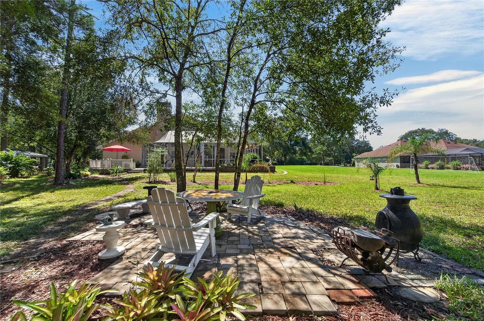 Outside Firepit - 28329 LINDENHURST DR, WESLEY CHAPEL