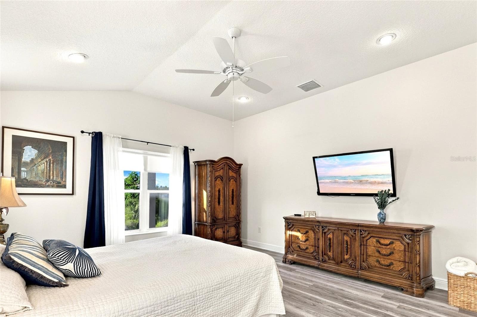 Primary Bedroom - Has view of pond from this angle - 614 LAKE CREEK CIR, THE VILLAGES