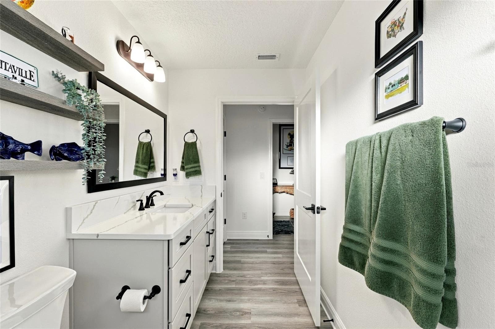 Guest Bathroom next to media room - 614 LAKE CREEK CIR, THE VILLAGES